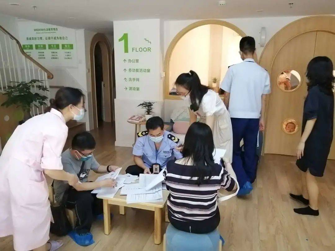 海珠區(qū)迎來首個(gè)市級嬰幼兒照護(hù)優(yōu)質(zhì)服務(wù)示范點(diǎn)